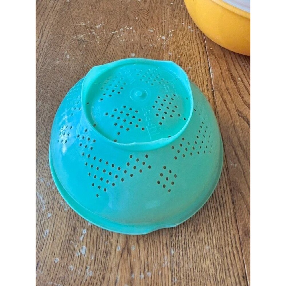 Vintage Tupperware Jadeite Green Colander Strainer Bowl #339 Jadite Jade